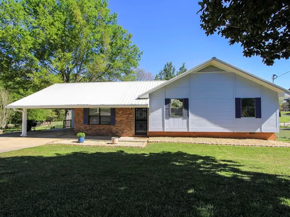 3 Lone Oak Dr, Weaver, AL 36277