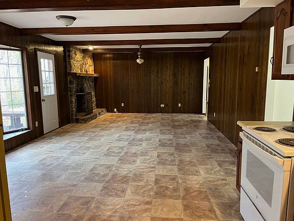 2nd image of 627 County Road 1275 N