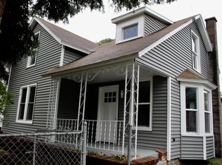 1009 Broadway Ave NW, Grand Rapids, MI 49504