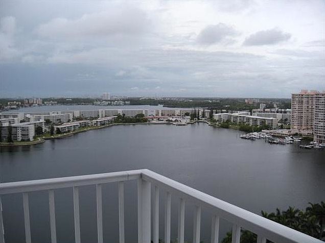 1st image of 2851 NE 183rd St APT 1911