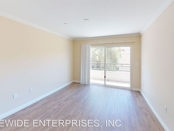 4th image of 7925 Ventura Canyon Ave Unit 410