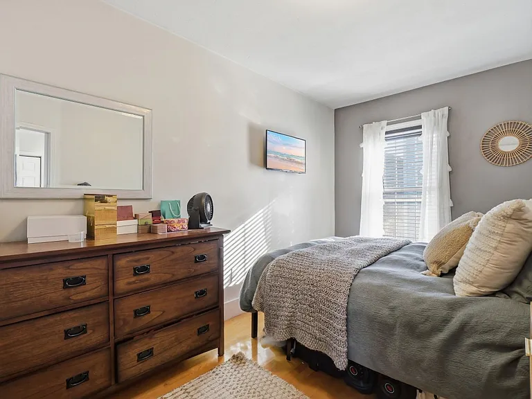 26 Ward St #3 — Photo 11