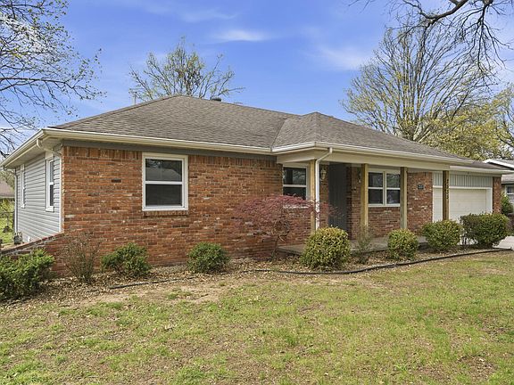 2nd image of 2535 S Prospect Avenue