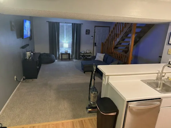 5153 Singleton Dr #44B, Hilliard, OH 43026