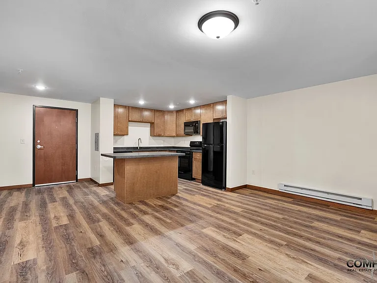 610 Gray St Apartments — Photo 25