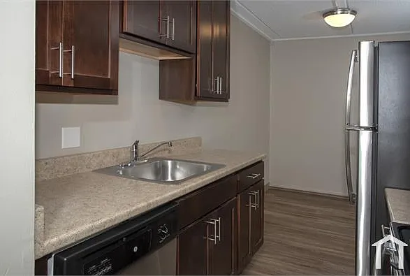 2200 Blaisdell Ave #21 — Photo 8
