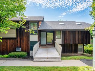 Country Squire, Cromwell, CT 06416