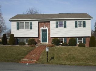 5 Hafer Cir, New Columbia, PA 17856