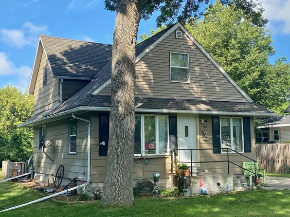 420 8th St S, Bird Island, MN 55310