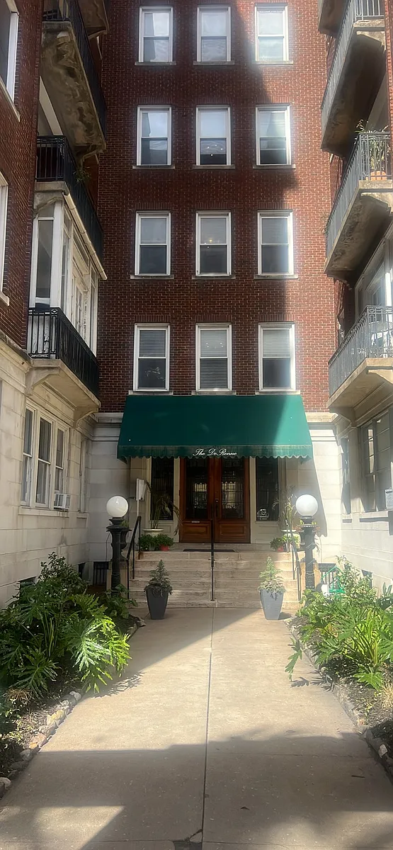 Building Photo - 24 E Liberty St #81-B