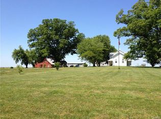 6129 L Rd, Waterloo, IL 62298