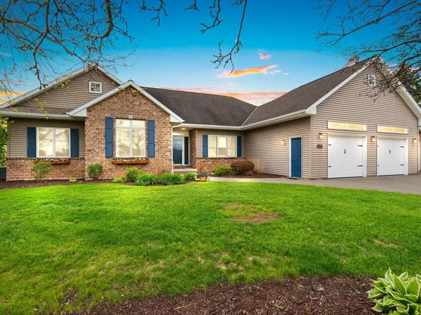 2710 Trillium COURT, Manitowoc, WI 54220