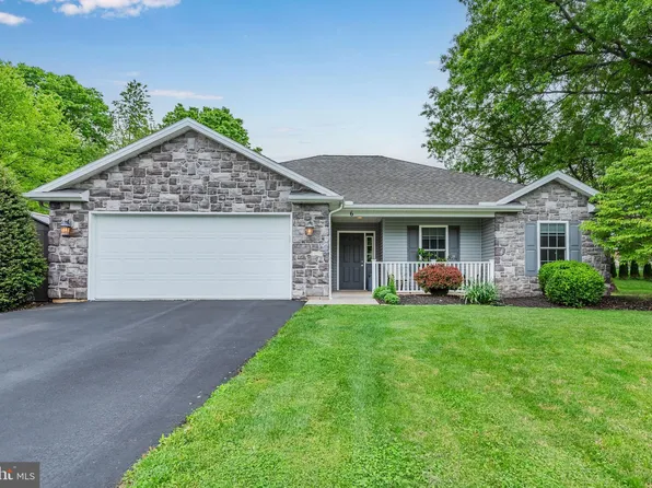 6 Creamery Rd, Boiling Springs, PA 17007