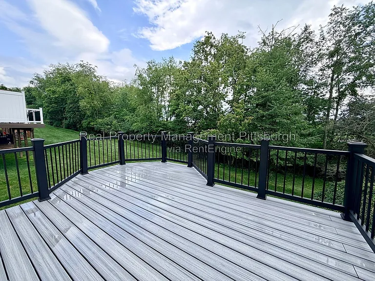 242 Corey Dr — Photo 23