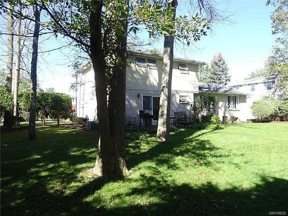 3rd image of 60 Presidio Pl