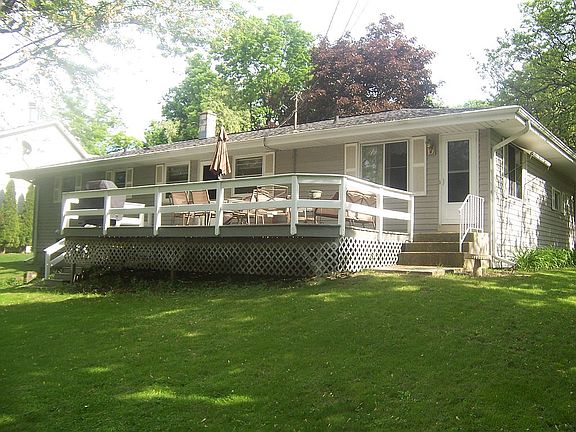 4th image of 243 Richmond Dr