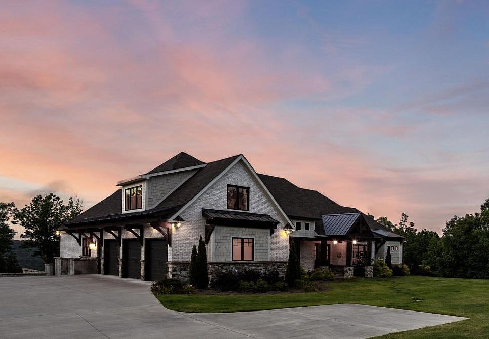Three car garage