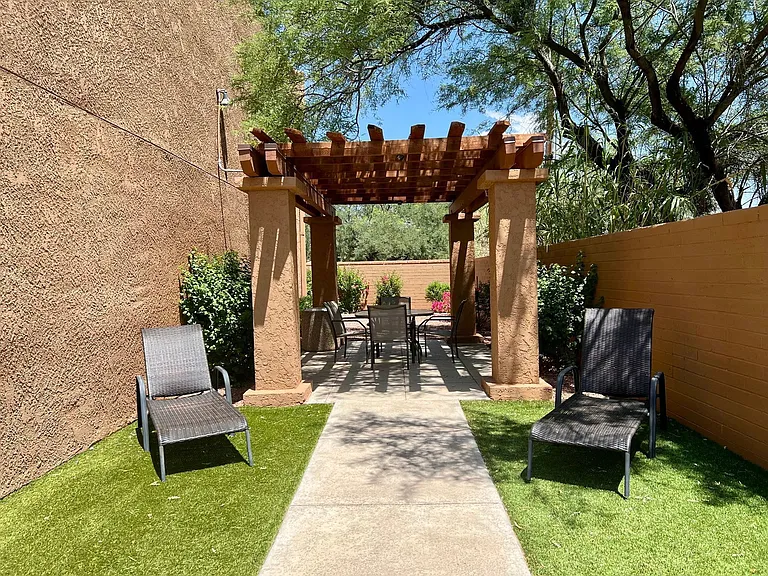Acacia Gardens — Photo 30