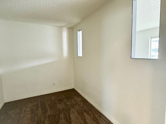 5th image of 944 33rd Ave #30