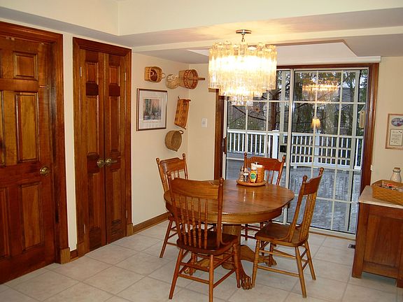 BREAKFAST ROOM
