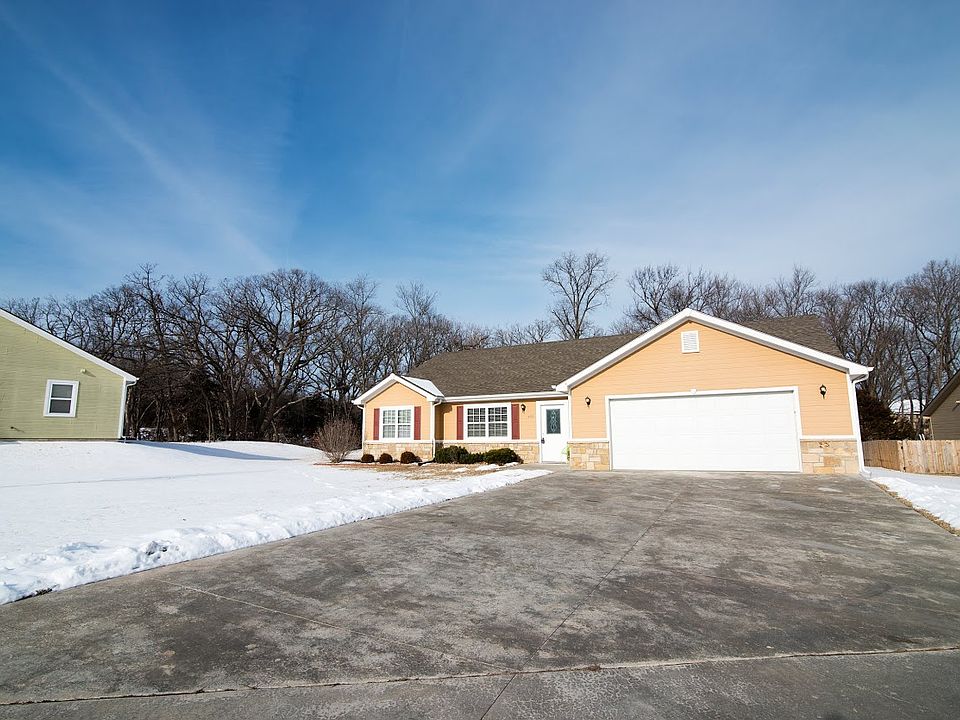 1st image of 401 Stone Grove Dr