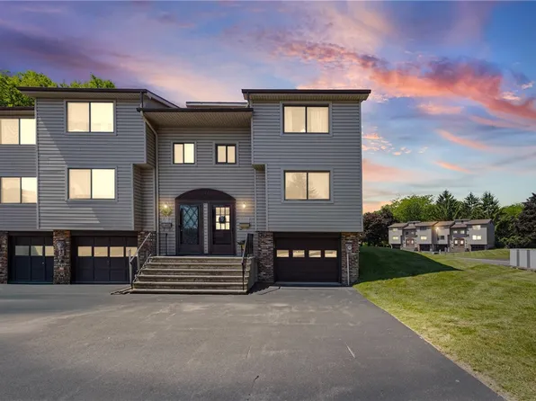 369 Cameco Cir, Liverpool, NY 13090