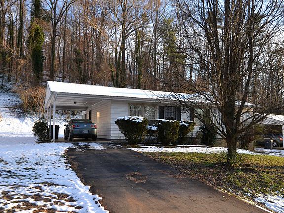 4th image of 2230 Knollcrest Ln