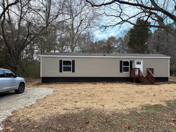 751 Thompson Ln, Loganville, GA 30052