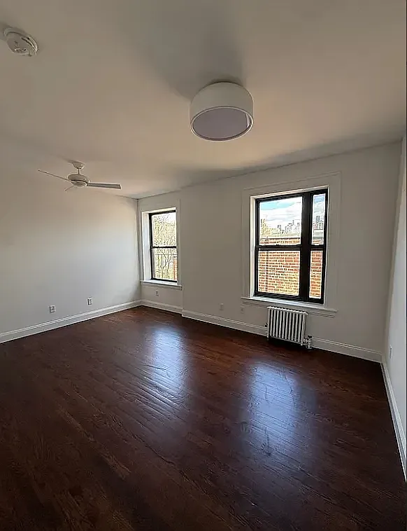 277 West 11th Street — Photo 2