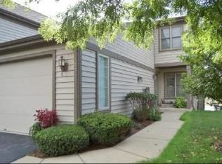 107 Kazimour Dr, Pt Barrington, IL 60010