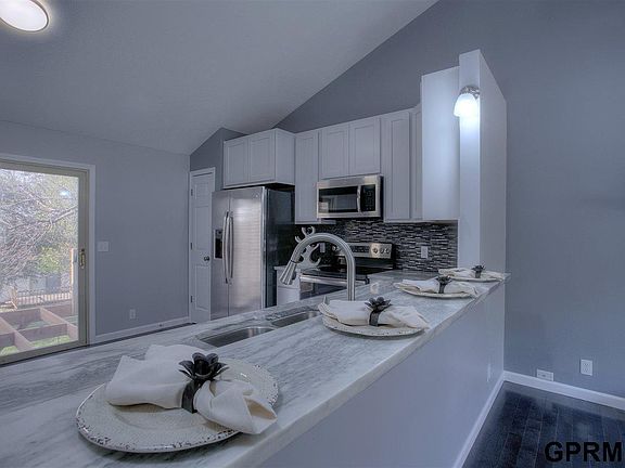 5th image of 11723 Hartman Ave