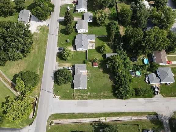 4th image of 1846 Hazel Avenue