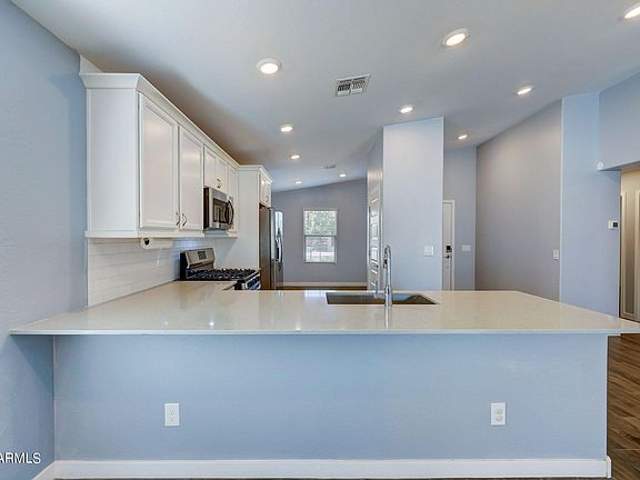 5th image of 444 W TAMARACK Drive