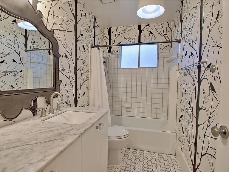 2604 Sherwood Ln — Photo 14
