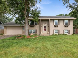 7542 Tempo Ter NE, Fridley, MN 55432