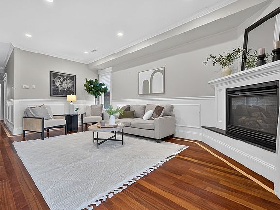 3rd image of 472 E 3rd St #2