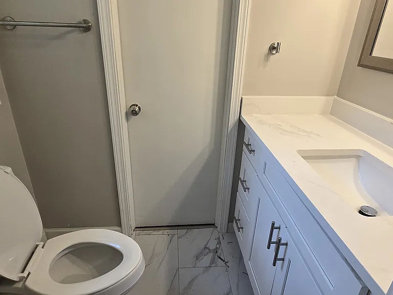 6405 Waverly Dr N — Photo 16