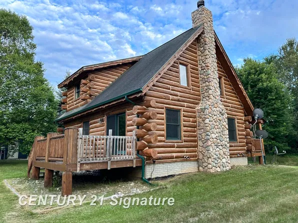 10175 Bailey Dr, Harrison, MI 48625