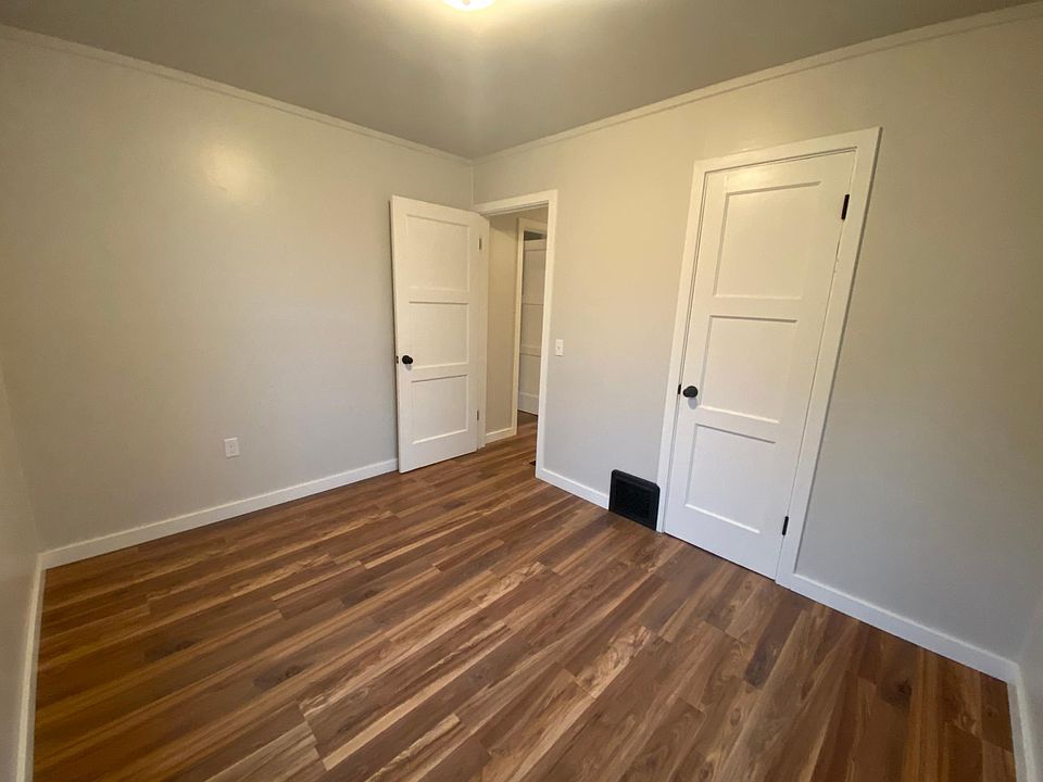 1st image of 1019 McPherson Ave