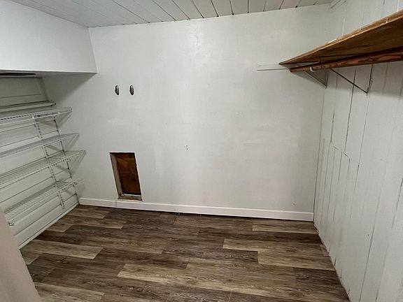 5th image of 105 Benita St
