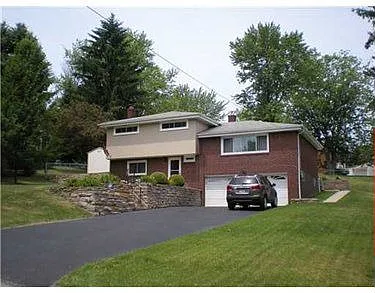 1375 Berryman Ave photo 1