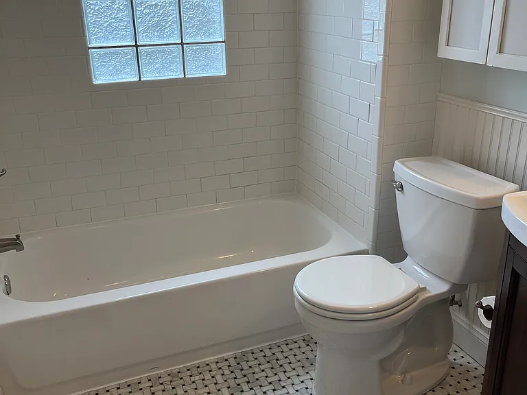 1209 Benton Ave #1 — Photo 12