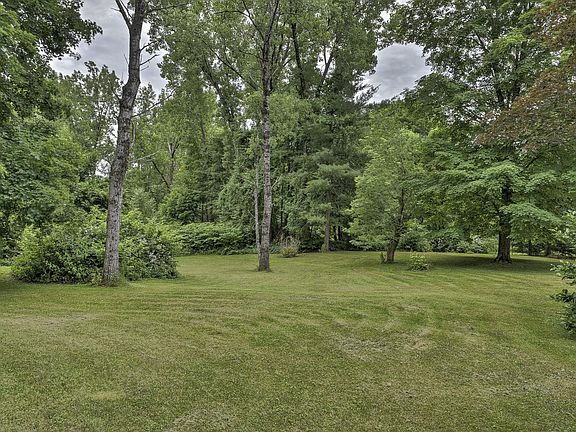 5th image of 54 Woodbury St