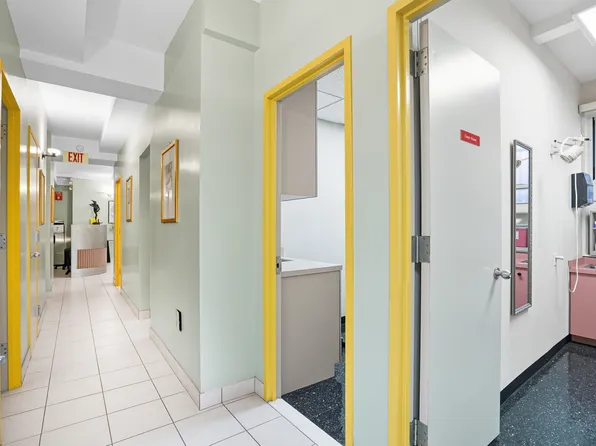 1010 5th Avenue image 13 of 23