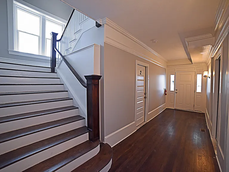 3726 Washington | Charming Updated Apartment — Photo 21
