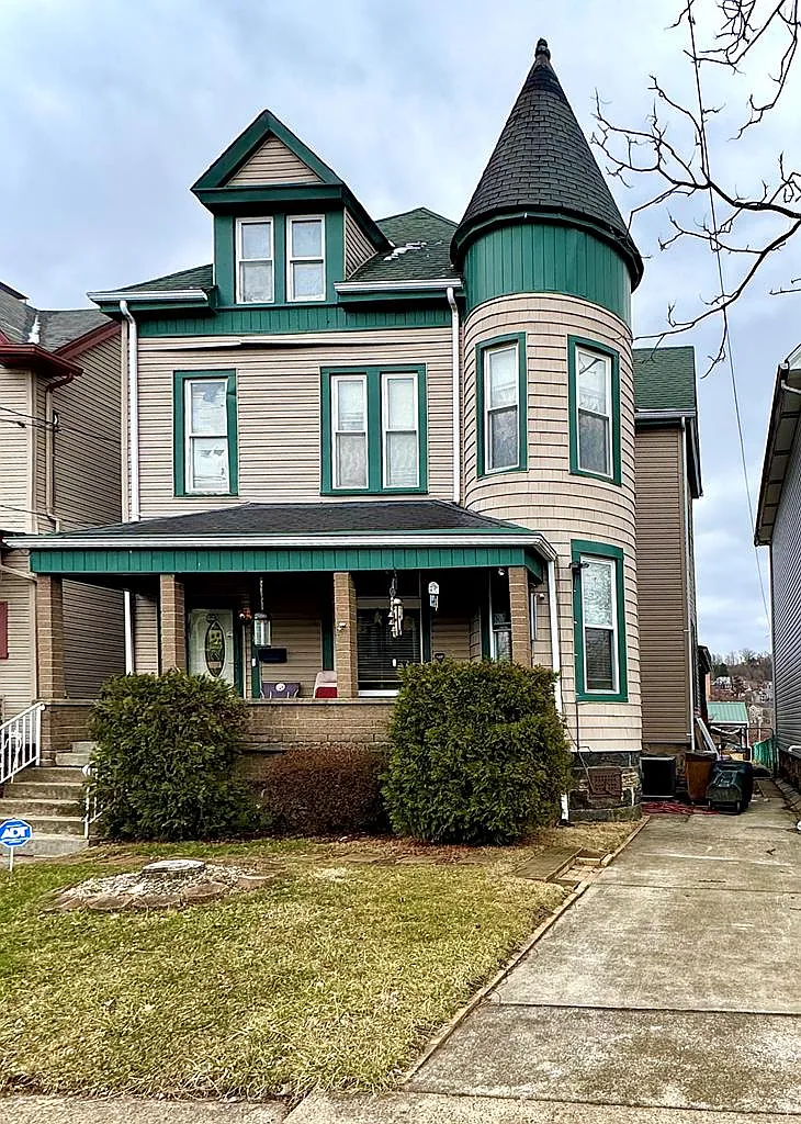438 North Front Street photo 1