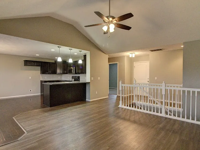 2460 W Spring Water St — Photo 3