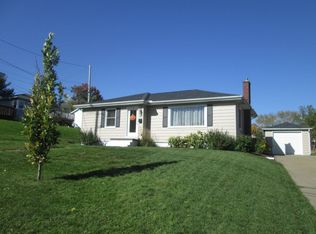 695 Kane St, Dubuque, IA 52001