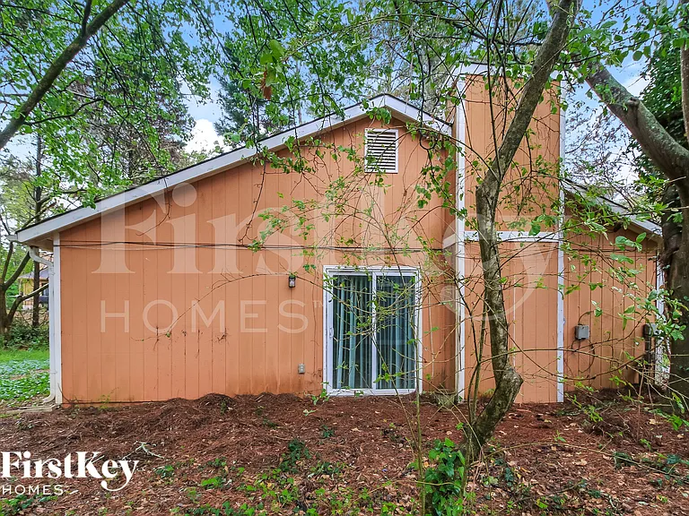 6168 Creekford Dr — Photo 14
