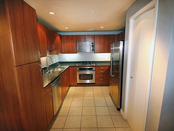 4th image of 1608 India St Unit 203